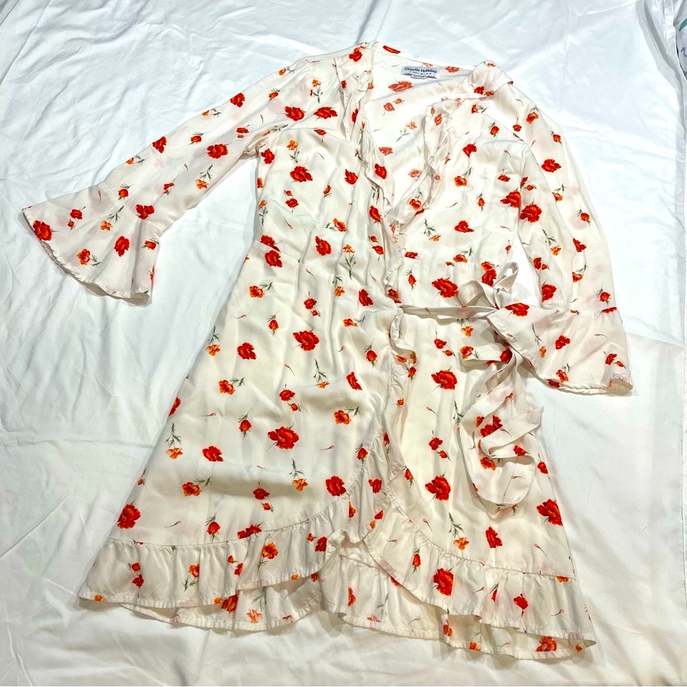 Charlie Holiday Valentine Wrap Dress / white/ Floral - XS